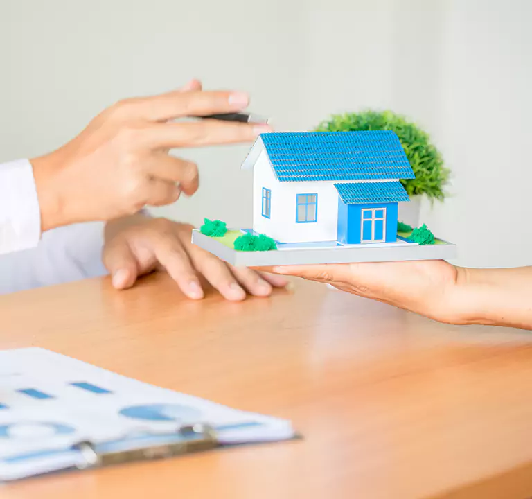 Why Choose Us to Sell a House with a Reverse Mortgage in Valley Stream, NY?